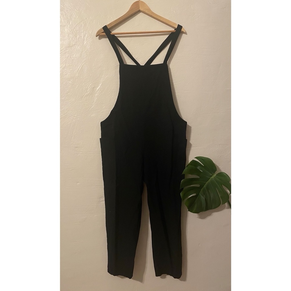 Black cropped linen overalls